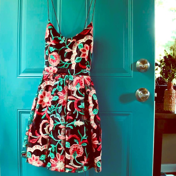 Forever 21 Dresses & Skirts - NWOT Forever 21 Embroidered Party Dress